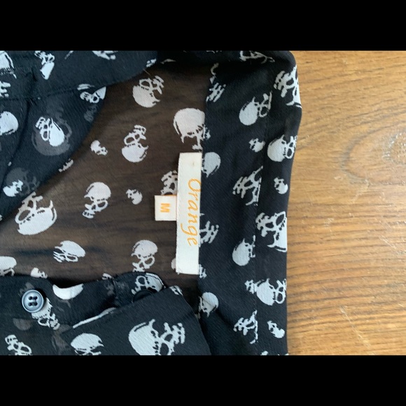 Skull print 3/4 sleeve top - Picture 2 of 3